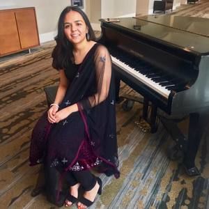 Meet your Posher, Aashka